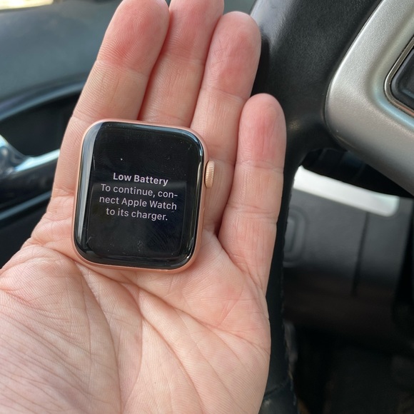 Apple watch series 5 - Picture 1 of 2